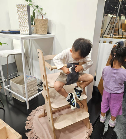 Montessori Learning Tower, Kitchen Helper - Louis
