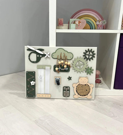 Portable baby sensory busy board (30×40 cm)